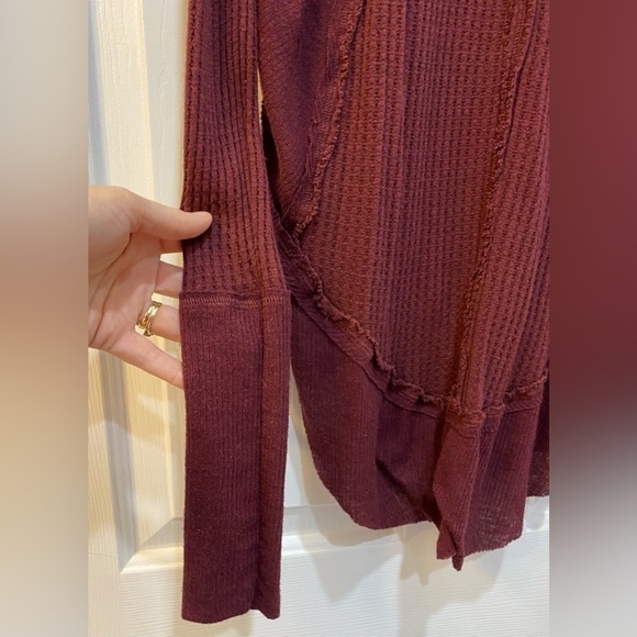 We The Free Waffle Knit Blouse Thermal Top Curved Hem Bohemian Women's Size XS - Picture 3 of 7